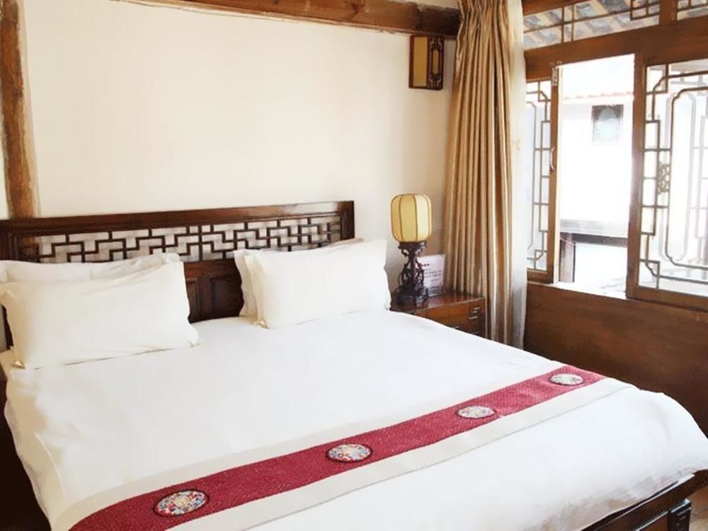 Golden Waterfront Inn Lijiang (Yunnan) Exterior photo