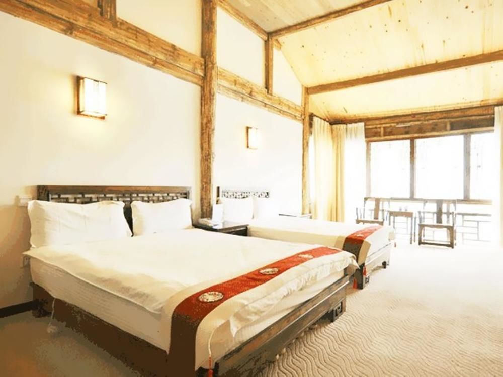 Golden Waterfront Inn Lijiang (Yunnan) Exterior photo